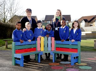 McCarthy & Stone’s Milton Keynes team extends the hand of friendship to local school