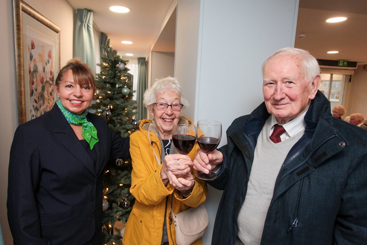 tumblin-weir-court-at-home-christmas