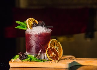 Bramble cocktail 