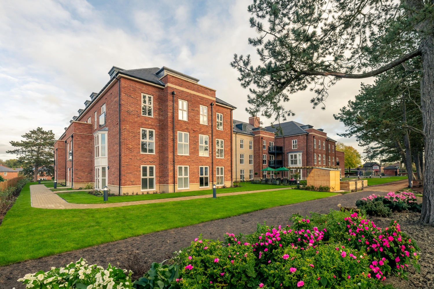 Retirement apartments centennial-place