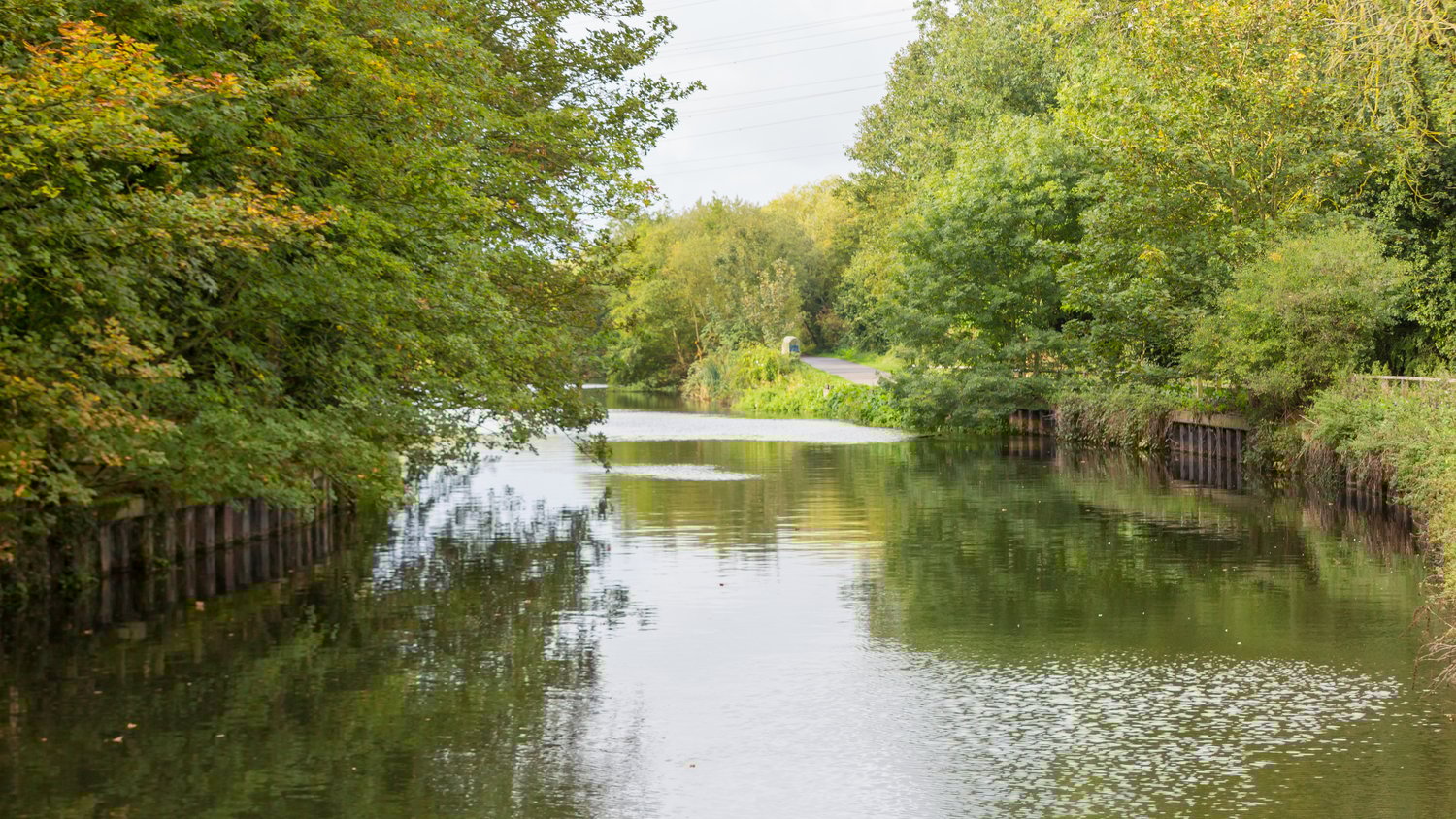 The River Lee Country Park stretches over 1000 acres and is perfect for walkers, cyclists and wildlife watchers alike.