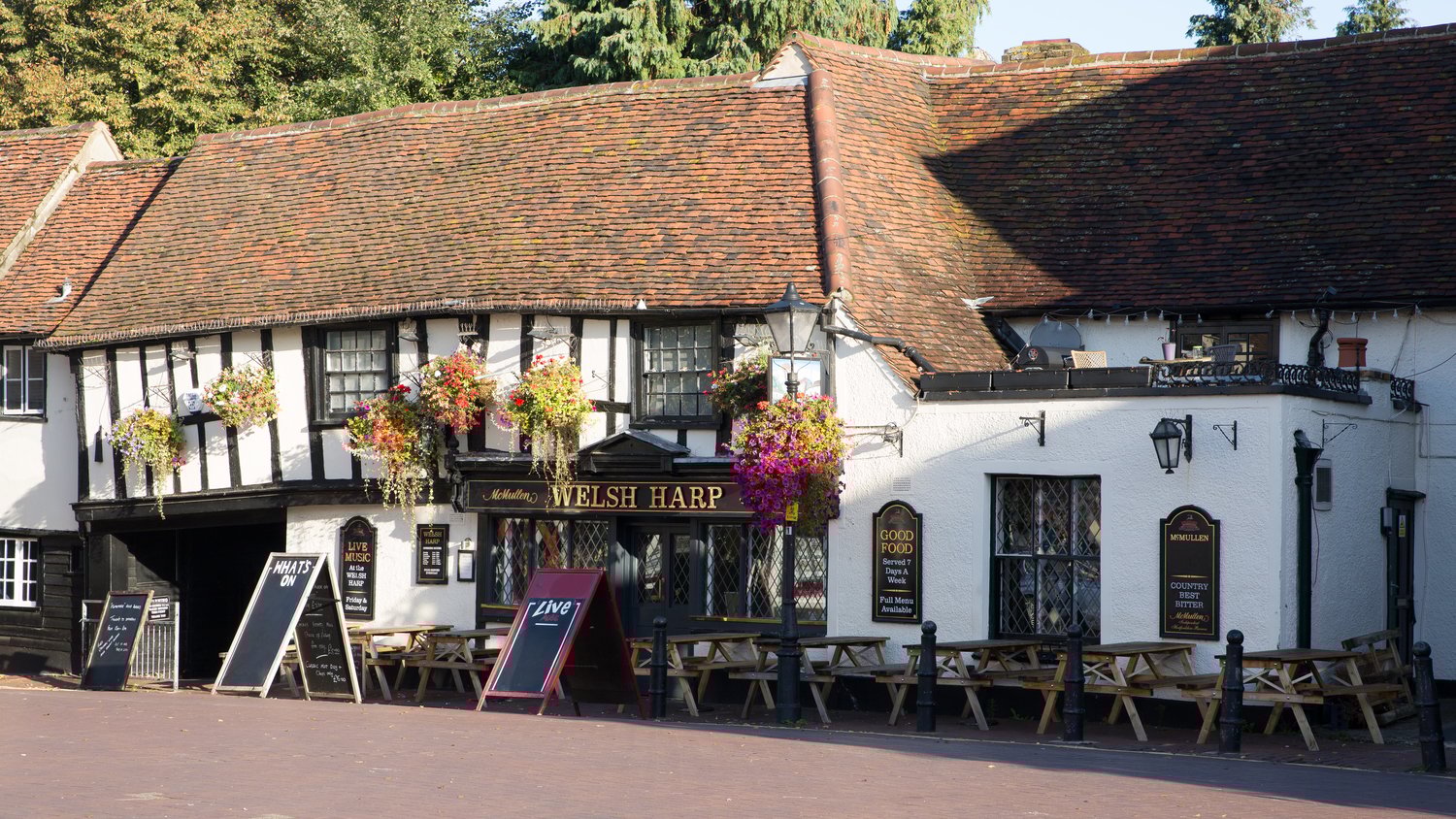 The Welsh Harp is a stunning, well-kept character public house, on the market square in Waltham Abbey just off the M25.