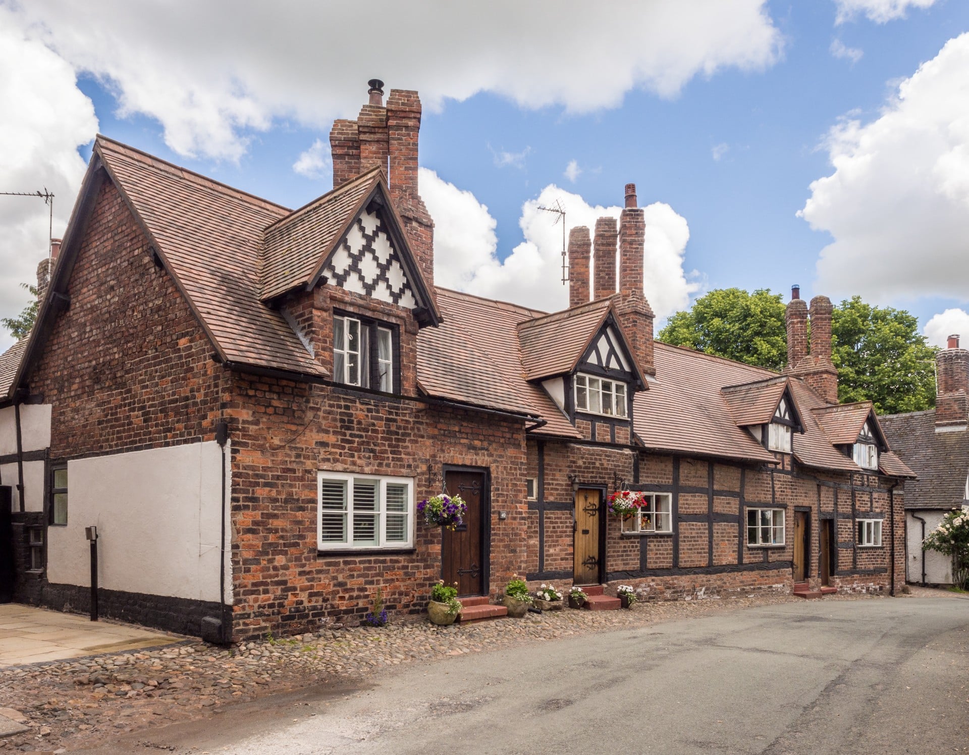 Old cottages at Great Budworth Village near Knutsford, Cheshire.