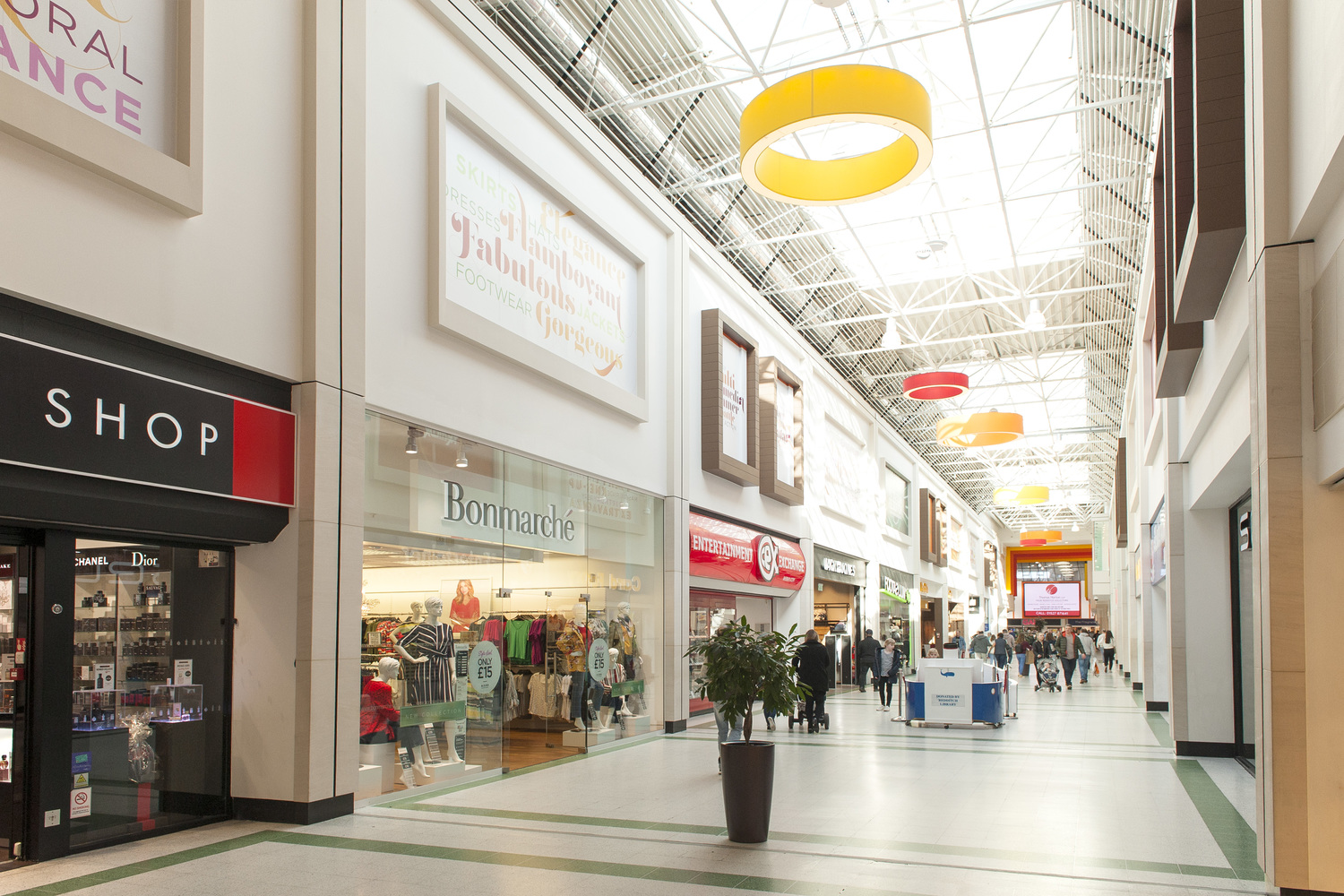 Inside of a shopping centre in Redditch.