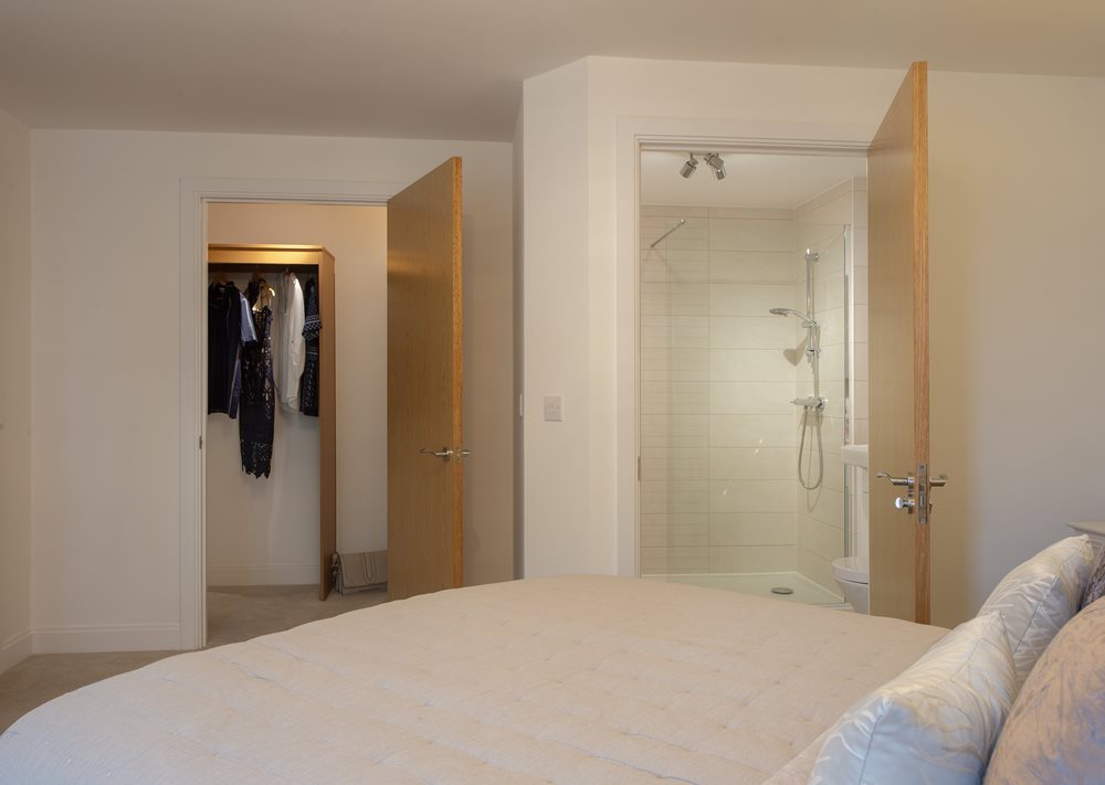 Bedroom with ensuite
