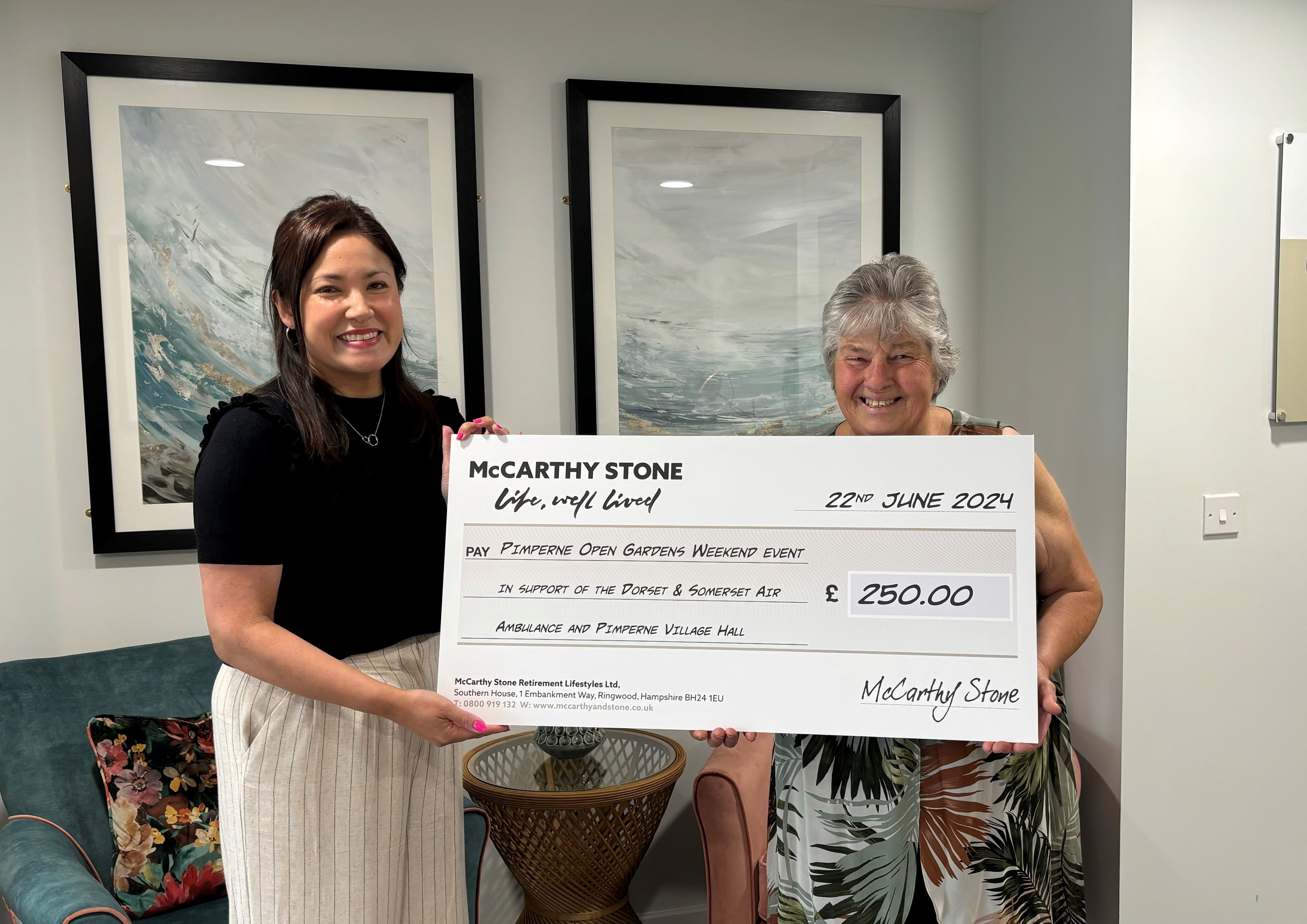 STOUR GATE - Pimperne Open Garden Cheque
